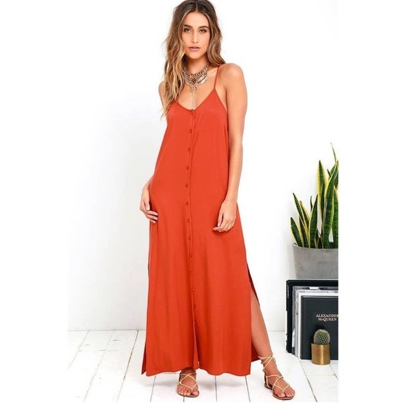 Lulu’s Friday I’m In Love Maxi Dress Burnt Orange Size Small